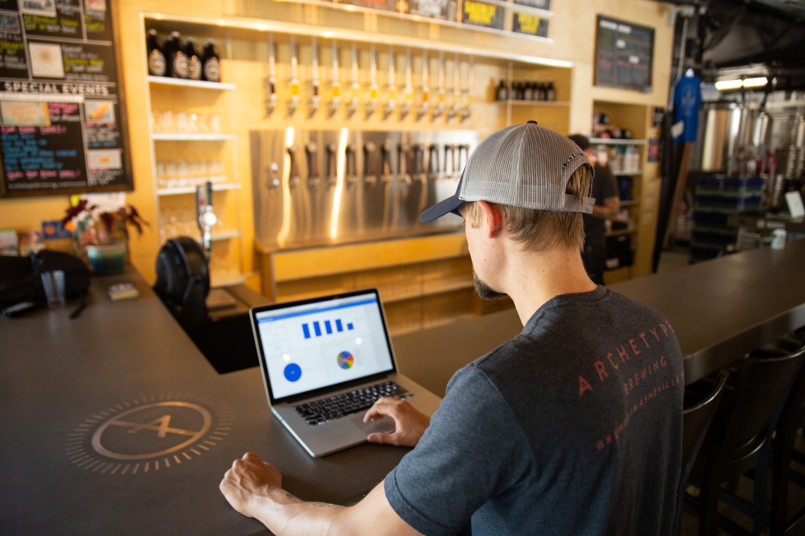 brewery employee using ekos software
